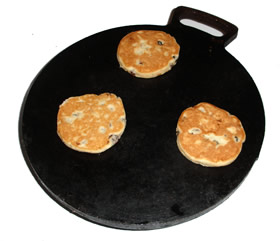 Planc with welsh cakes