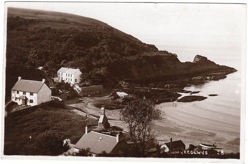 Cwm Yr Eglwys 1938 postcard