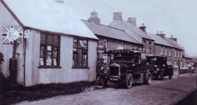 Mercury Garage, Dinas