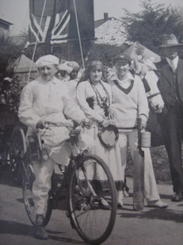 IMG_4590 Dinas carnival 3